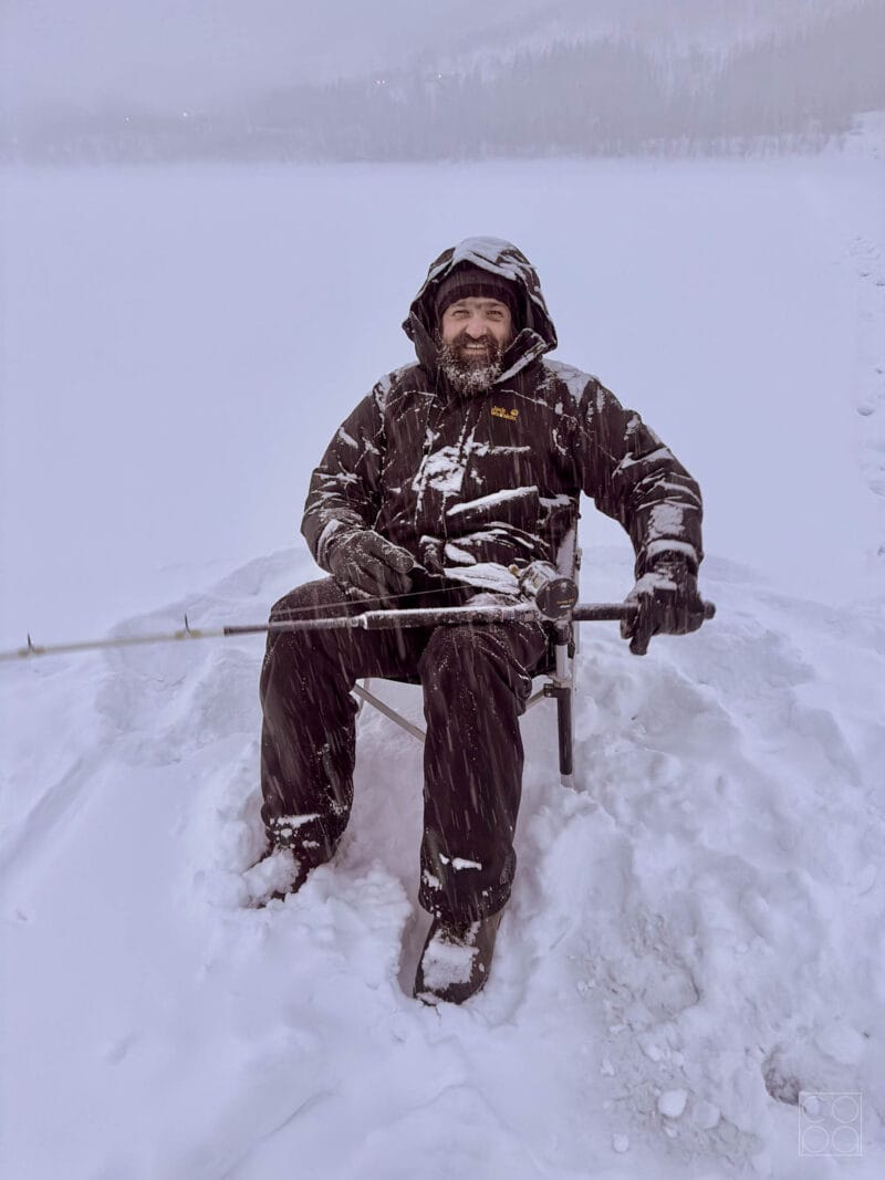 Eisfischen auf dem Kattfjord